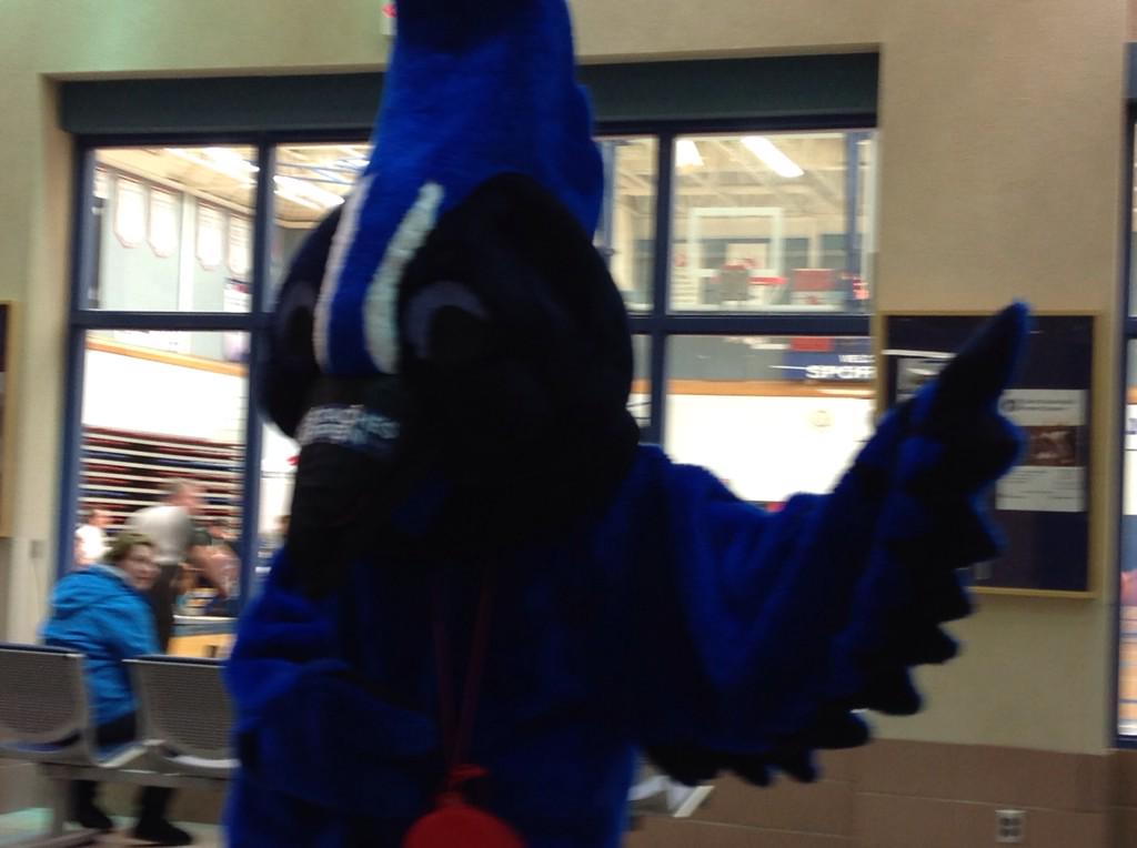 CapilanoBlues's tweet photo. BB: Look who just showed up! @CapilanoU @pacwestbc #CapUnite http://t.co/ymYimrWO2N