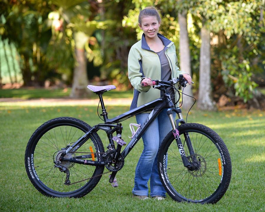 Tonight is <a href="/AustraliaZoo/">Australia Zoo</a>'s Steve Irwin Gala Dinner. Bindi is auctioning her Trek Fuel EX mountain bike!
