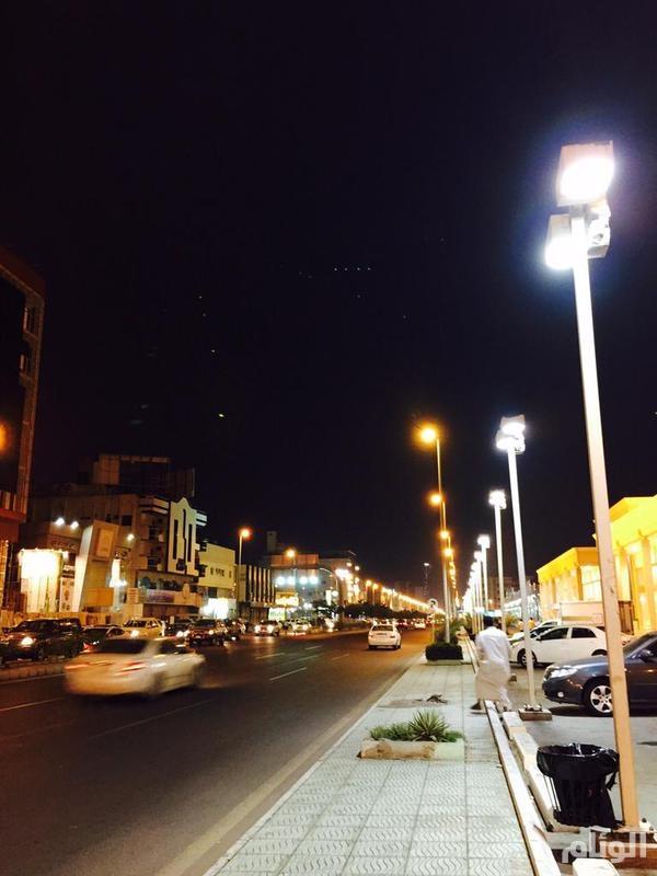 صورتان بفارق زمني ثانية واحدة B3AwwlCCYAAeQdv.jpg