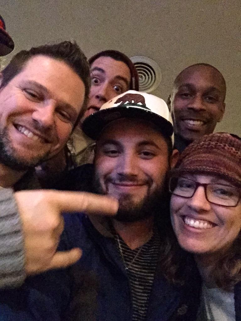 DavidMiner_'s tweet photo. My magills fam forever @chrissingh359 @Mr_Ragerr7 #magills #2ndfam http://t.co/Qz0BxCNMP2