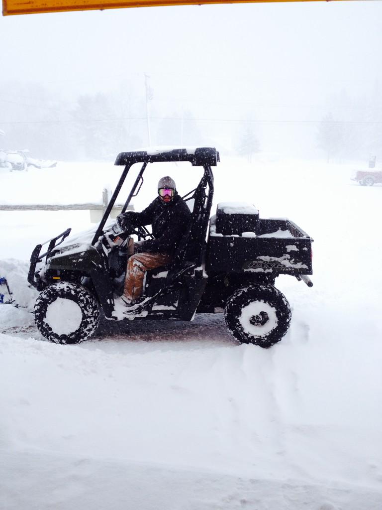 Canoe_Algonquin's tweet photo. Finally getting ahead of the snow! http://t.co/c08MWnbFFr