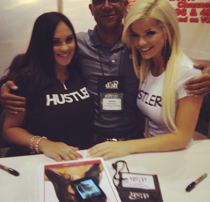 With the beautiful @AdrianaSephora signing in Orlando a few years ago for @hustler w the seXxXy @PMarizzle<a class="tags" href="/tag/adrianasephora">@adrianasephora</a><a href="/tag/fbf"class="tags"><span>#fbf</span></a>
