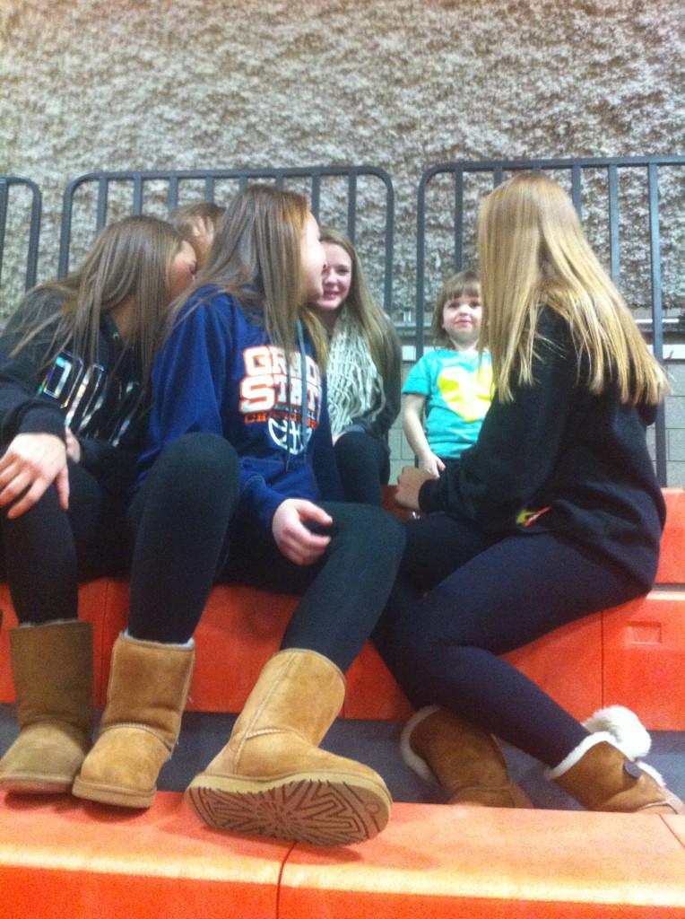YLwbl_maht's tweet photo. Took cjoneslittlefemale to the WBL/Mahtomedi b-ball game tonight!#ContactWork #SheWasMadeForThis @YoungLife http://t.co/seRpeIVmss