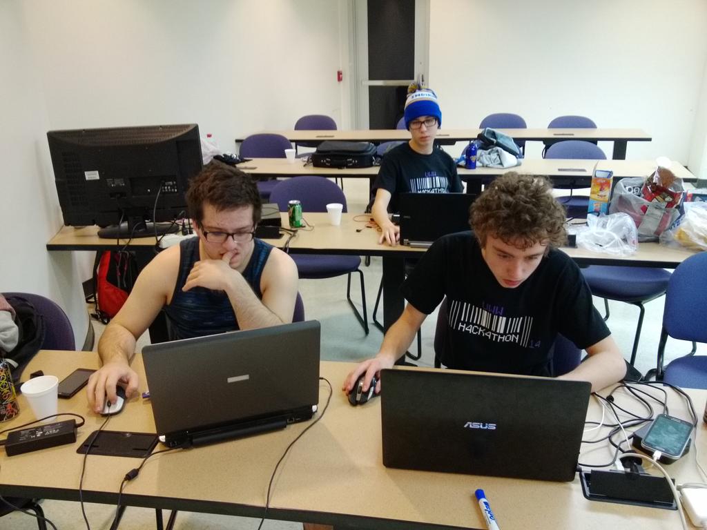 Javalinos's tweet photo. 1:30 #Javalinos status update:
Coders hard at work, designers still designing
#UWWHackathon14 http://t.co/IbKgEzeGsh