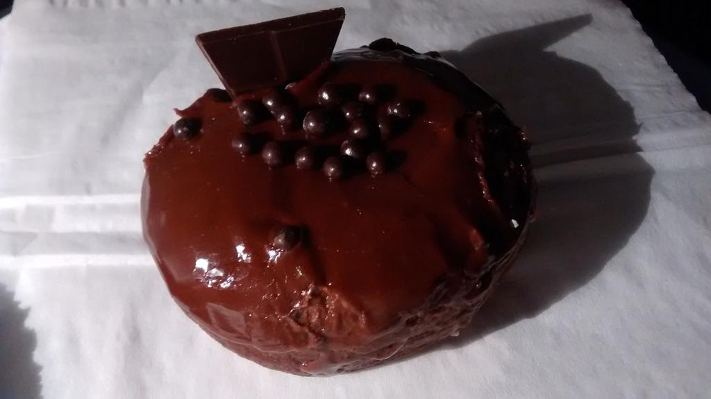 ACallaLilly's tweet photo. #FancyDonut http://t.co/md0cXmVkk5