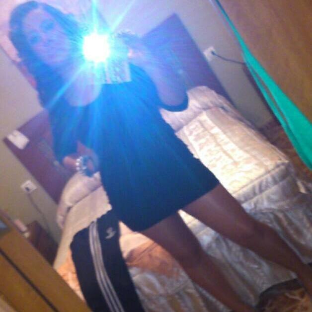 vicky_qpum's tweet photo. Me gustan los hombres con más cicatrices en la piel que miedos en el corazón😘😘 http://t.co/vJ1K9BCWZt