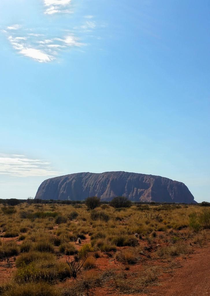 catherinesatour's tweet photo. Hello Anangu Country! #beautiful #magestic #anangu #australia #Wonder http://t.co/cqLe4rhZkf