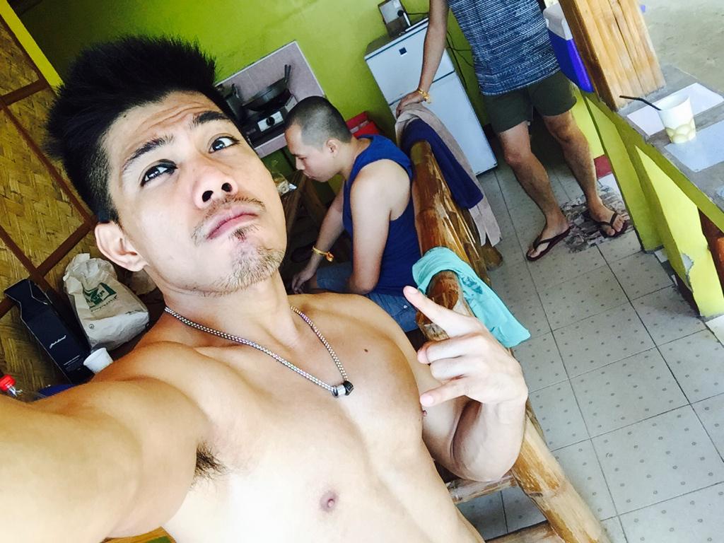 iam_sodeep's tweet photo. Lakas maka-puti ang chrome. i wish i am that fair toned.
#sandstormph #SandstormElectronicExperience #idratherbeach http://t.co/gnTW8lA2wl