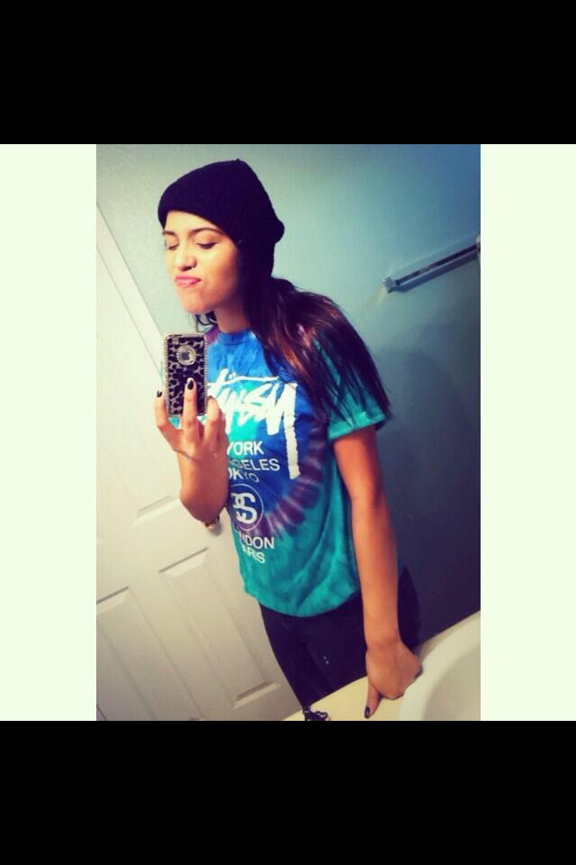 MichaelaGamez's tweet photo. Happy birthday gorgeous girl! I love and miss you so very much. #18 #RIPGRAWπππΌ http://t.co/b8LBl9srpJ