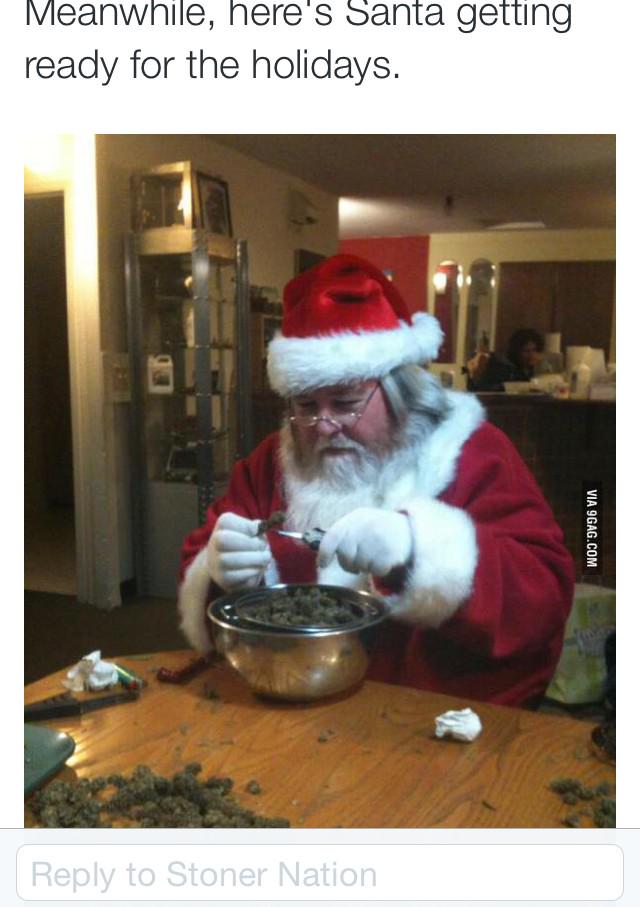 ChicksWhoBlaze's tweet photo. Go follow @ThaStonerNation for good vibes &amp; funny weed tweets! 🔥💨 http://t.co/Xr9gdaeEGl