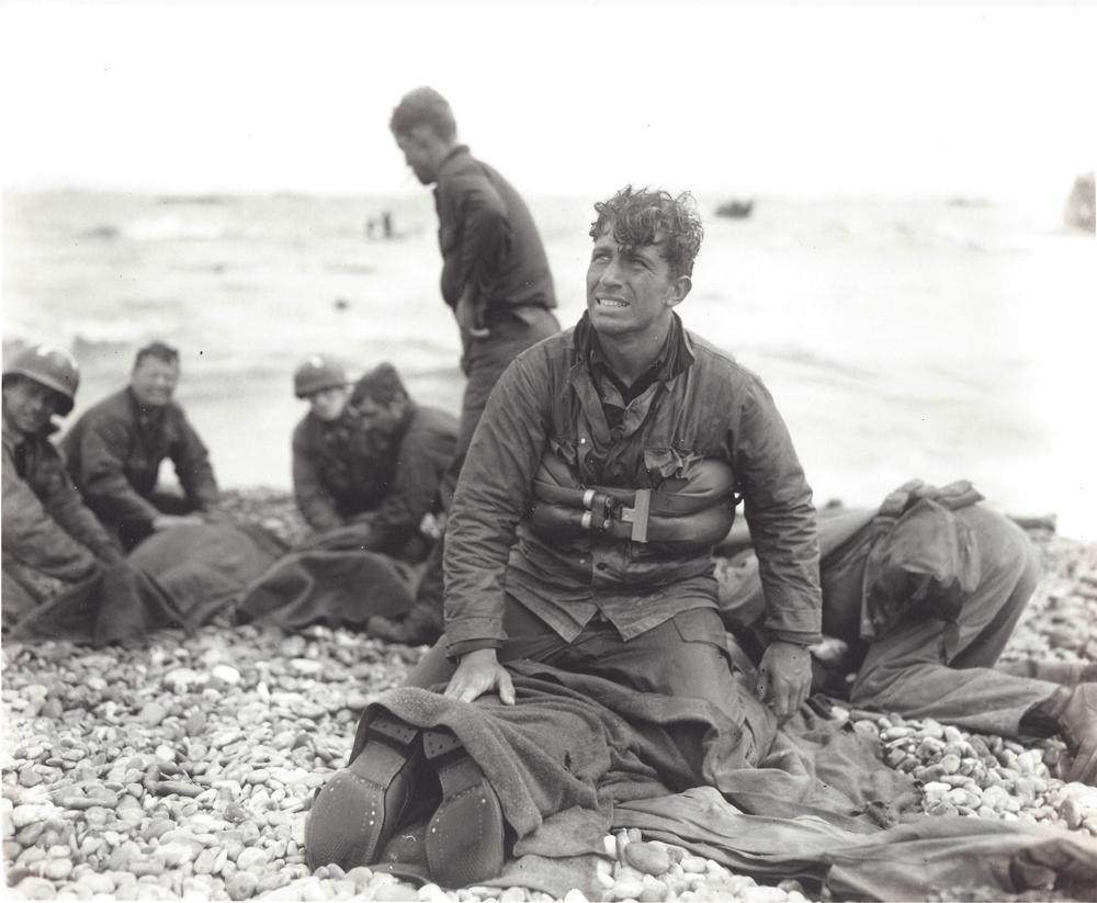 Internazionale's tweet photo. La seconda guerra mondiale nelle fotografie di Walter Rosenblum: http://t.co/V946fqKTop http://t.co/cBT8uYzF3x