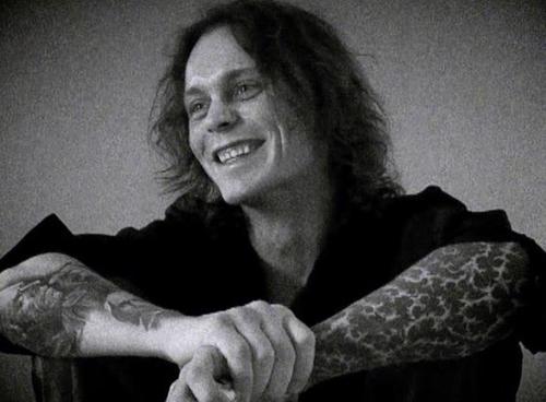 Happy birthday to one the most talented musicians in this world, Ville Valo   Thank you! 