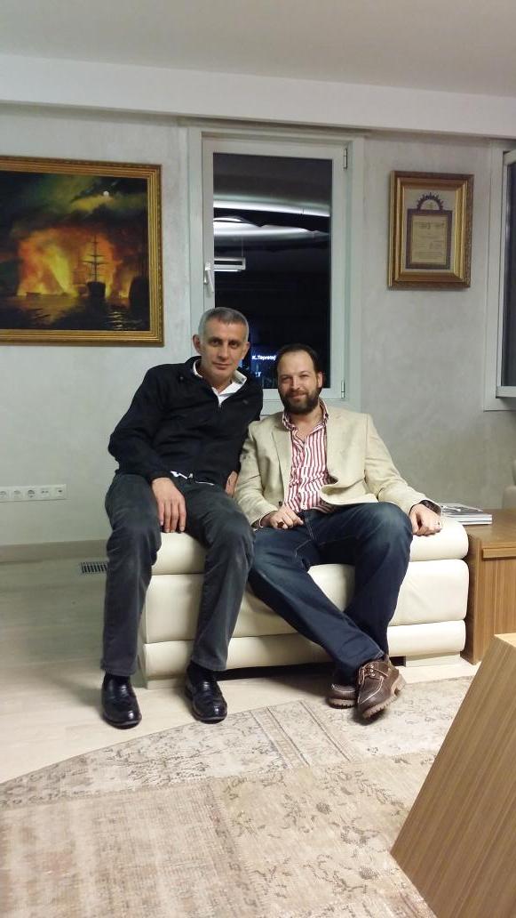fatihtezcan's tweet photo. Yiğitlerin mekanında itler değil, sadece yiğitler oturur. http://t.co/gKKxsyqGGM