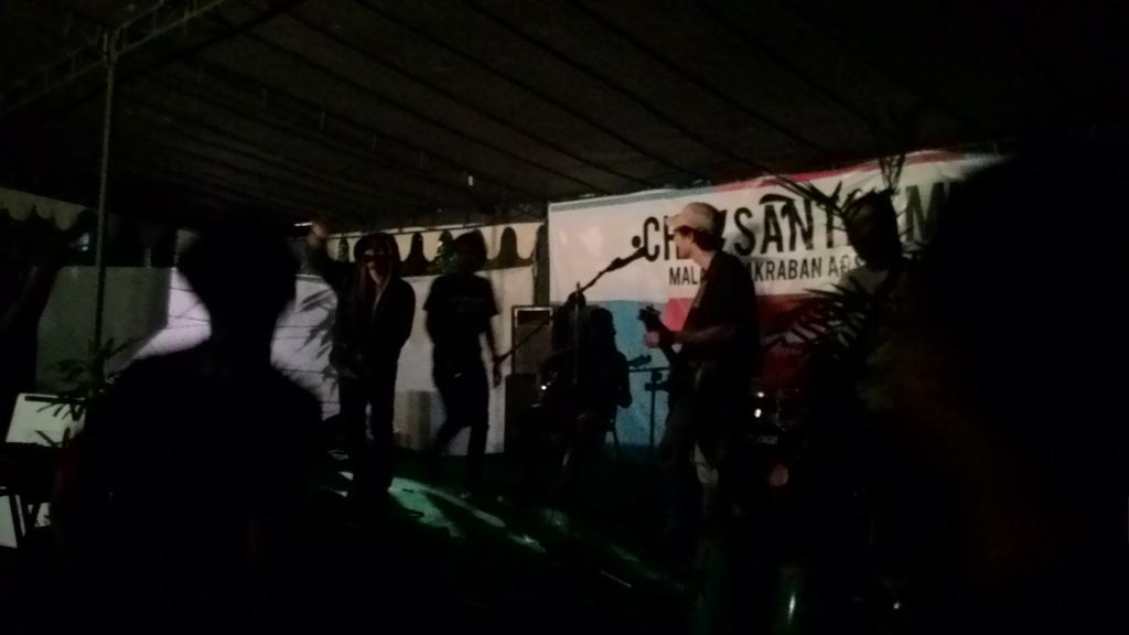 now Surili Monkey at CHRYSANTHRMUM