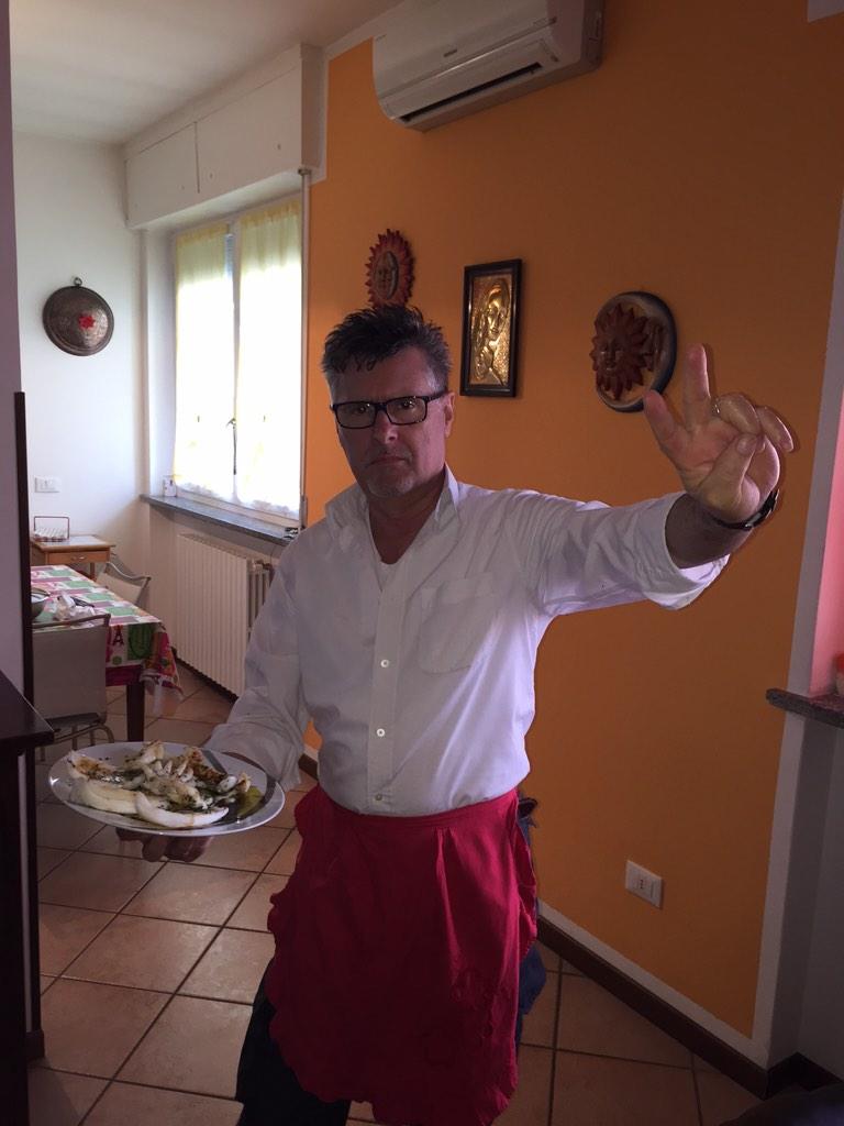 jacopo9428's tweet photo. Questo è il papà  anche soprannominato il cuoco ✌️🍤 http://t.co/HdIIipHnwG
