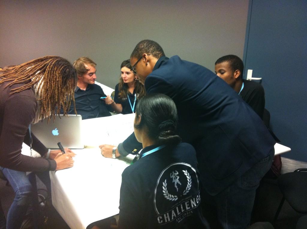 enactus_isc's tweet photo. #prototypage #challengeisc #workhard http://t.co/ANHQq0P2b8