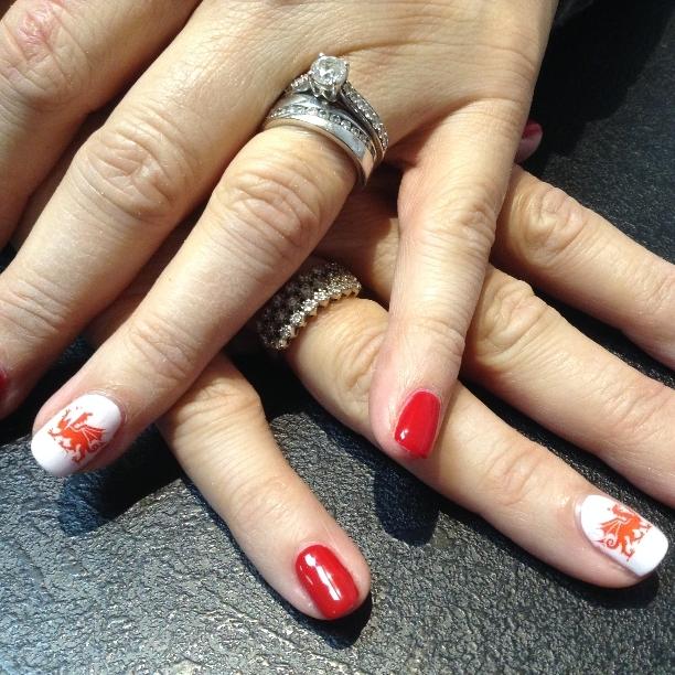 hartandsoulwal's tweet photo. Come on Wales!-Nails.
#welshnails #patrioticnails #redshellac @CNDWorld @ScratchMagazine @LFitnessCardiff http://t.co/lJdX6YFjvW