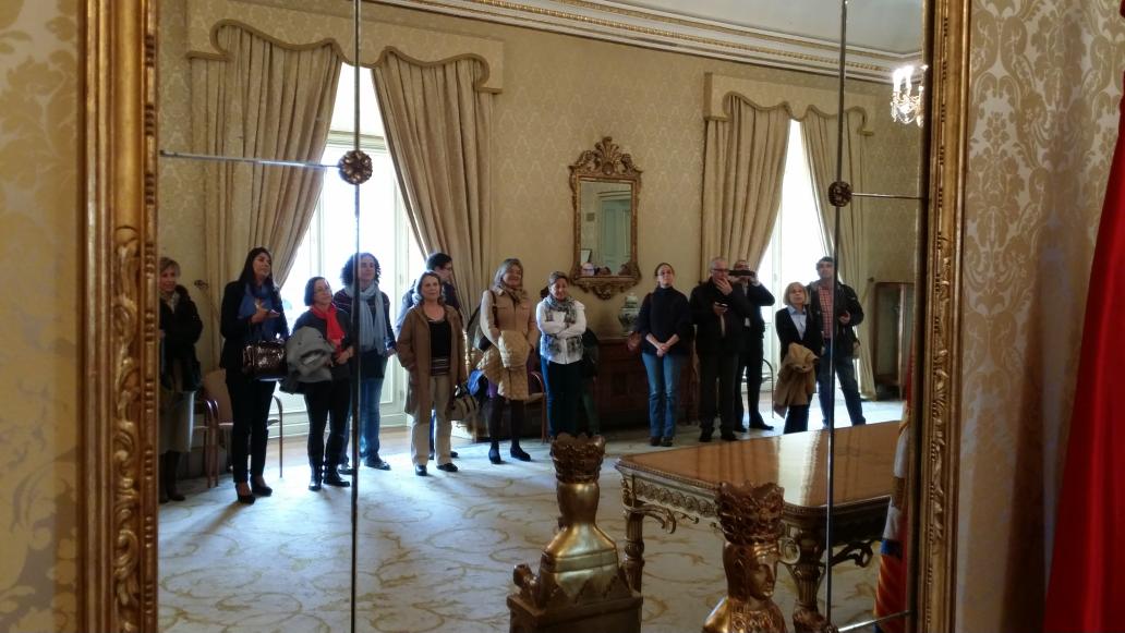 CFPIdiomas's tweet photo. Visita cultural de #tecnicea al ayuntamiento de #Salamanca. Obrigado! http://t.co/6W8hFeOm4y