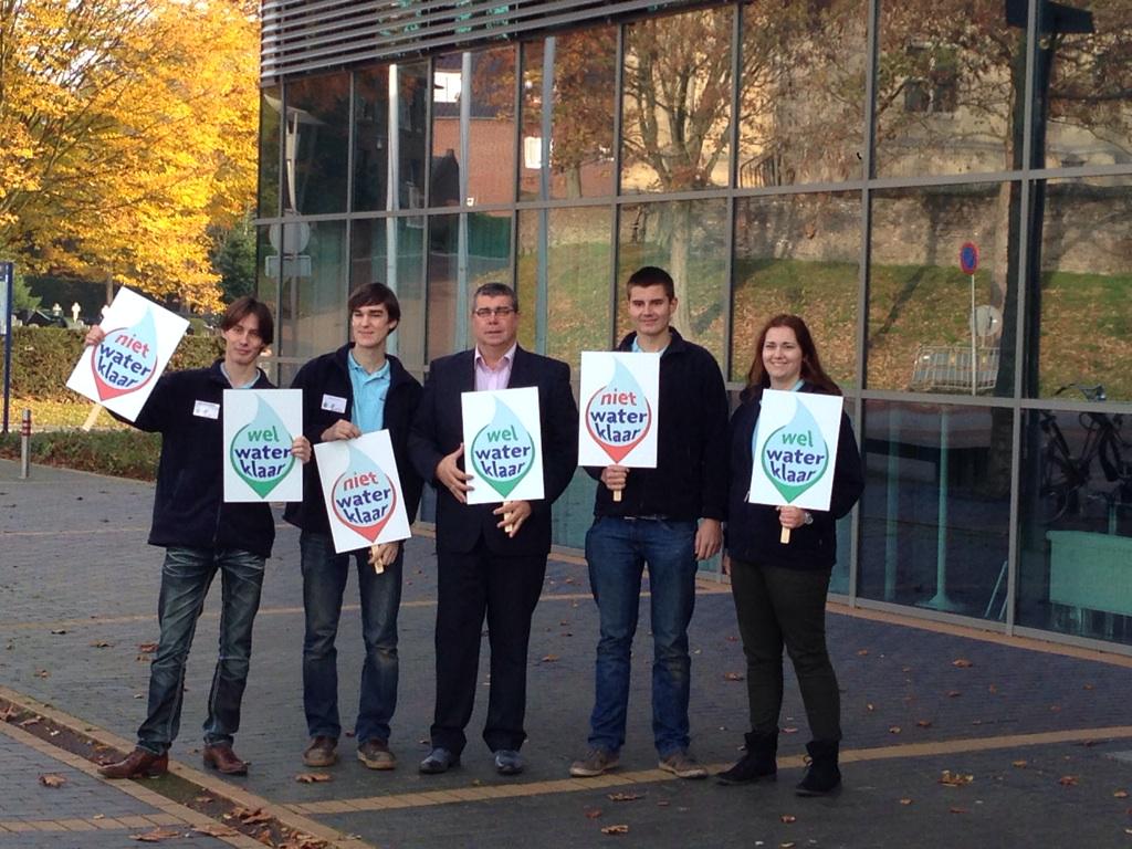 WaterpanelNoord's tweet photo. Startmoment Waterklaar campagne Waterpanel Noord voor inwoners Noord- en Midden-Limburg http://t.co/YpzUxdJ0CY http://t.co/GW05I2jC2F