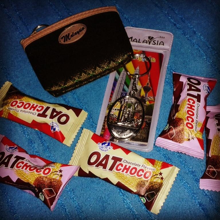 theprettyEJ's tweet photo. Goodies from Malaysia. Thank you loves @irishStweets http://t.co/ZZJWYtFVjo