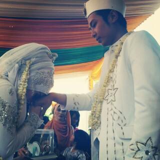 Hapunteun, aa teu ngariung di Majalengka. Mung ngiring bingah, tur doa barakallahu lakuma <a href="/aish_fillah/">Lies Nur Aidanisa S</a> <a href="/hadi_ramad/">ramadhiansyah</a> :)