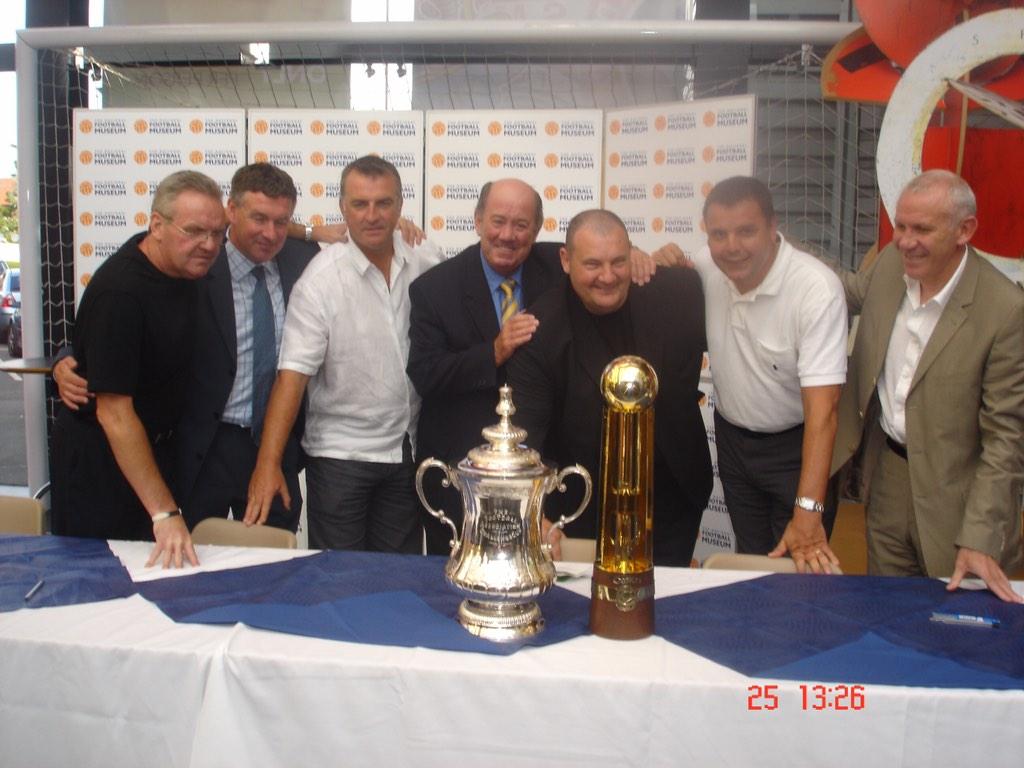 efcmemorabilia's tweet photo. #Everton 80's glory - signing we did a few years ago @Everton @TOFnews @nsno @Followtonians @EvertonArentWe http://t.co/FRSUJivLHa