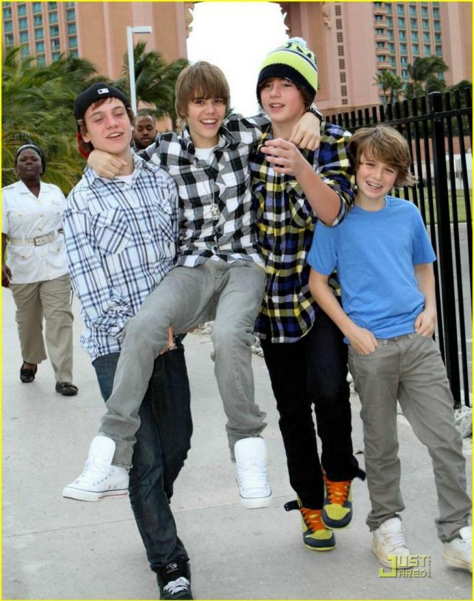 Happy Birthday Christian Beadles.love u! 