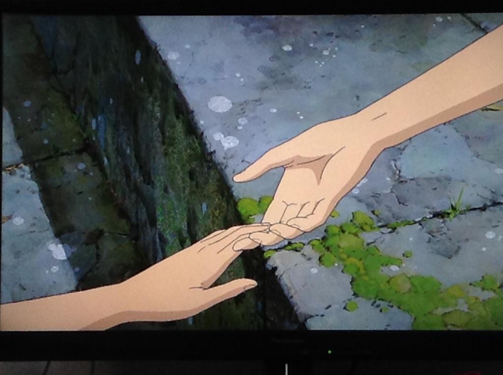 Kiraran 千と千尋の神隠し 千尋とハクの別れのシーンでは 千尋が手を離した後もハクは手を引っ込めない この後 ハクは湯婆婆に八つ裂きに殺されてしまう そして 手を引っ込めないのは千尋への想いが残っているからなんだ 本当に泣ける 拡散