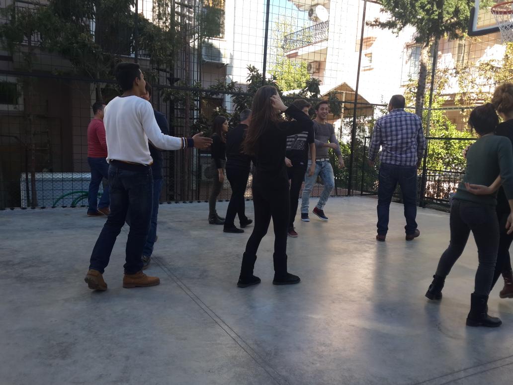 Fethiye UHL basketbol maçında: Öğrenciler öğretmenlere karşı:) @FethiyeUHL@smmuratsen@UlasSsari@alpaybbr@murat_srmeli