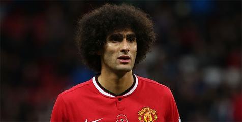 Chris Smalling juga min RT" Happy birthday Marouane Fellaini 
