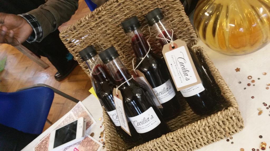 creativefruits's tweet photo. Refreshing non - alcoholic beverages at #ArtisanBazzar brought to you by @ceciliasfood http://t.co/3yMLMSlOHL