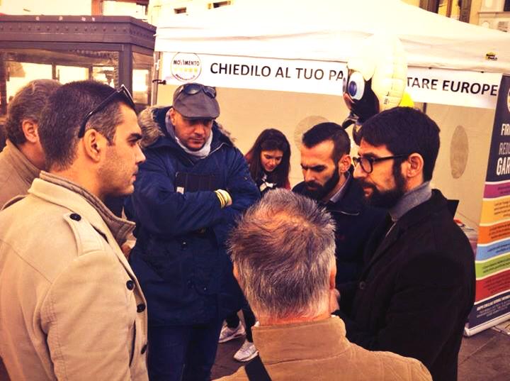pn5stelle's tweet photo. #M5SPN a #Pordenone con @pn5stelle @Uda30a @chiccovanin @MarcoZulloEP @PaolaSabrinaSab @MarcoZullo http://t.co/JVLeCgD4mW