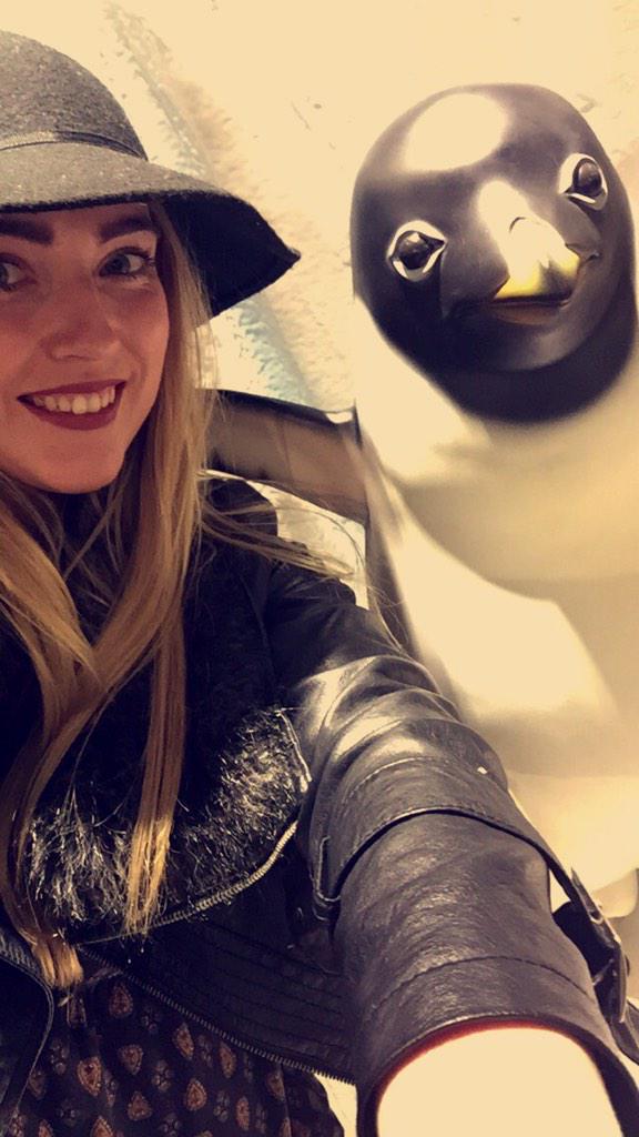 tommylanch's tweet photo. “@nikkiraynal: #MontyThePenguin @johnlewisretail @westfieldstrat http://t.co/DbWFTXkEYJ” who's the hotty on the right 😍