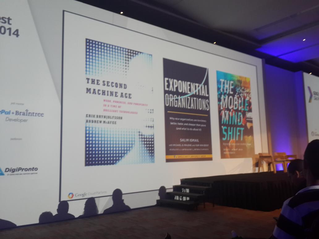 javalittle's tweet photo. #devfestsp2014 Livros importantes indicados pelo Jose Papo. http://t.co/4CEdFDPI8J
