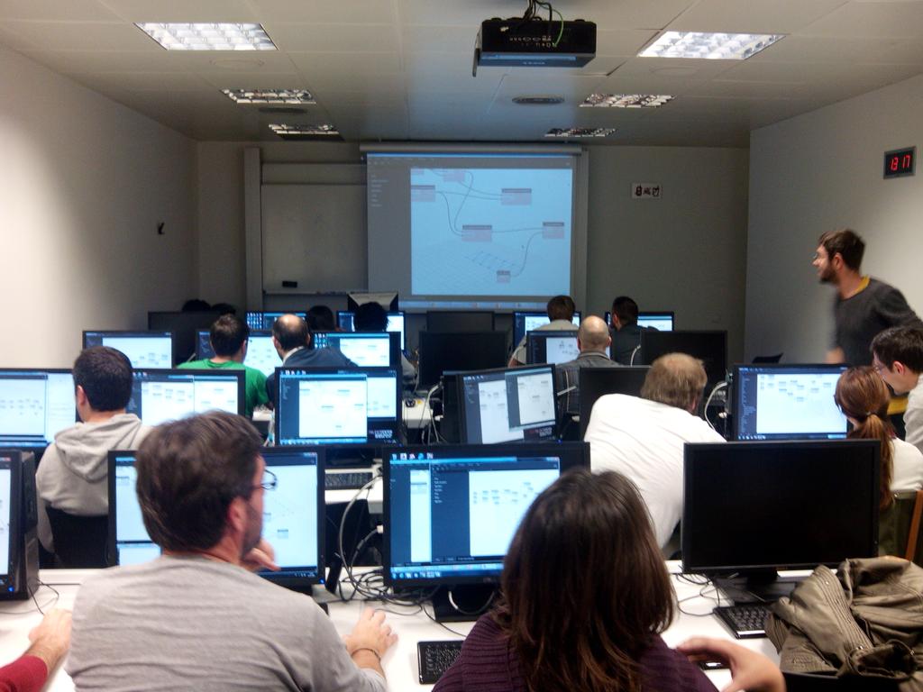 eloicoloma's tweet photo. #DynamoBIM class by Julio from @Modelical at @UPC_School #BIM postgraduate course! http://t.co/X8yblrs1P3