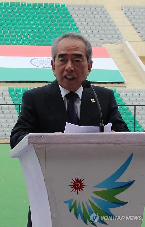 인천 아시안 게임 1조7천억 적자에도 조직위 직원 400명에게 냉장고, 세탁기 등 지급하고 휴일수당 명목으로 일괄 225만원 지급했습니다.
1200억원 지원한 유정복 인천시장, 김영수 조직위원장, 체포해야죠