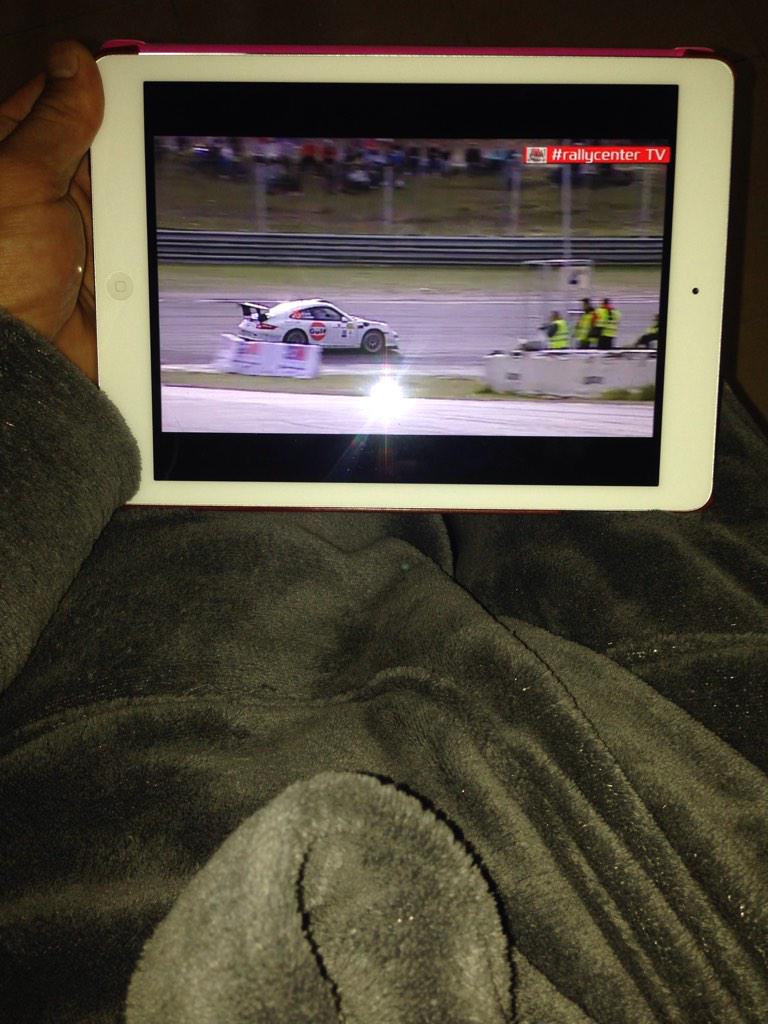 serbufa's tweet photo. Desde casa disfrutando de los piques y con ganas de poder estar alli #rallycenterTV http://t.co/XO9UWqCZ2M