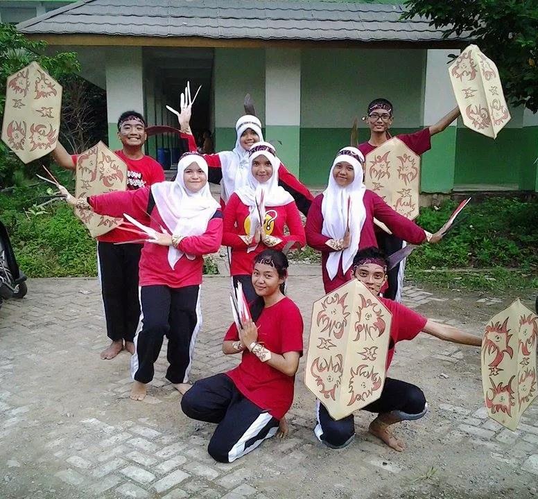 dhitalistia's tweet photo. This is Usπ @AnnisaaPutriR @WFU_ @GMarpahiko #Kelompok2 #XMIA2 #221114 http://t.co/xBbtitADG5