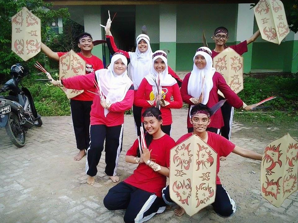 dhitalistia's tweet photo. This is Usπ @AnnisaaPutriR @WFU_ @GMarpahiko #Kelompok2 #XMIA2 #221114 http://t.co/xBbtitADG5