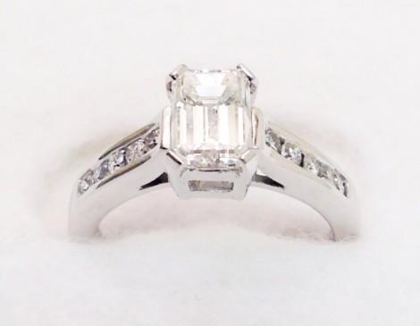 MiltonsUK's tweet photo. A stunning Diamond Ring, approx 1.09ct, visit http://t.co/hwW0TcJzIj for more details. #diamonds #jewellery http://t.co/BlK6sxM3lD
