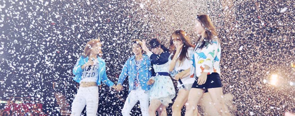 itsvicssong's tweet photo. OT5 ♥ {} #AlwaysWithFx @fxamber_TK @cojinritk @jungsoojungg_TK #Luna #Victoria http://t.co/GXzn3mjgN3