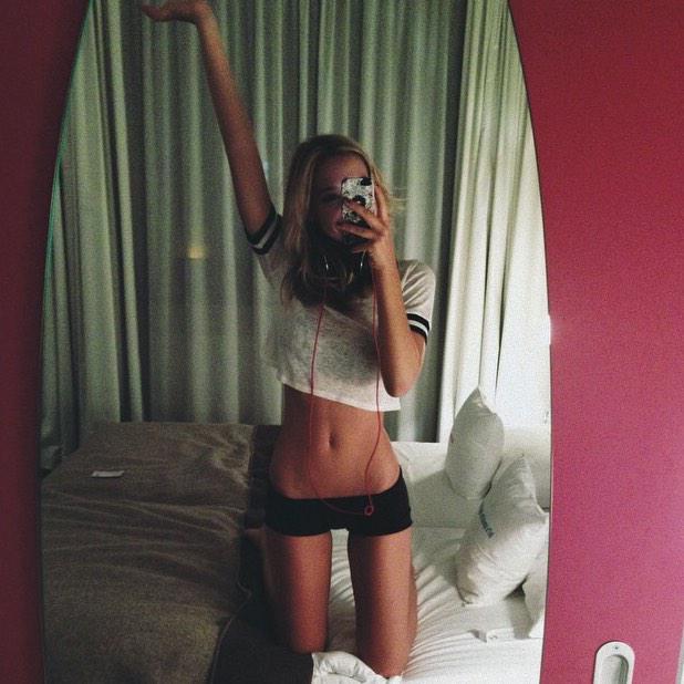 Mirror selfieee 🙈