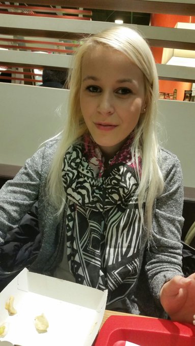 Auf dem Weg nach Schleswig Holstein zum Geburtstag ;) erstmal kurz Pause :) http://t.co/FwnrMUBYik