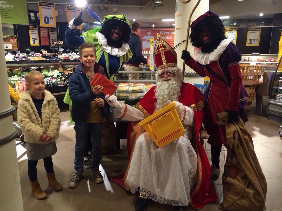 #jumbo #Helmond #Brandevoort heeft vandaag bezoek gekregen van #Sinterklaas en #zwartepiet.