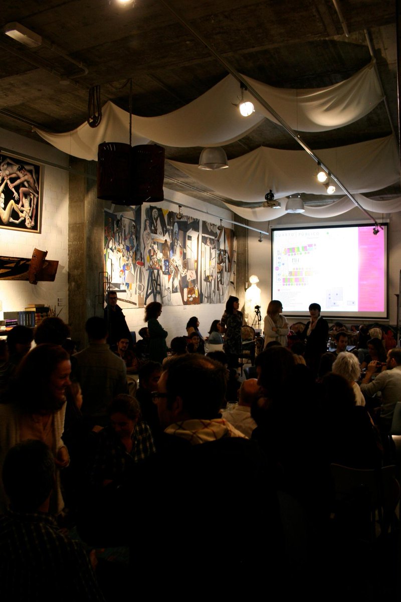 PaulaCabaleiro's tweet photo. onte cheo total en Monty Ambigú! xornada de presentación de @CuartoPblico + intervención de SE KO NE con @Monty4rte http://t.co/MyRPkMthJP