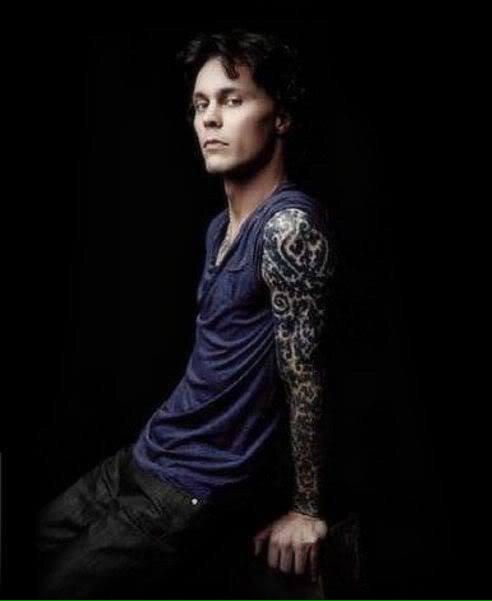 Happy Birthday to my love Ville Valo, thanks for your amazing voice and lyrics that inspired me everyday. I love you 