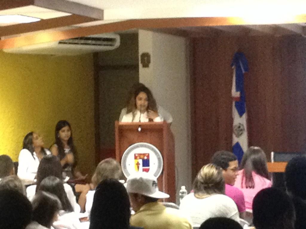 SeminarioMed's tweet photo. Expositoras de del tema la enfermería en la Rep.Dom http://t.co/11VcrDD7Ys