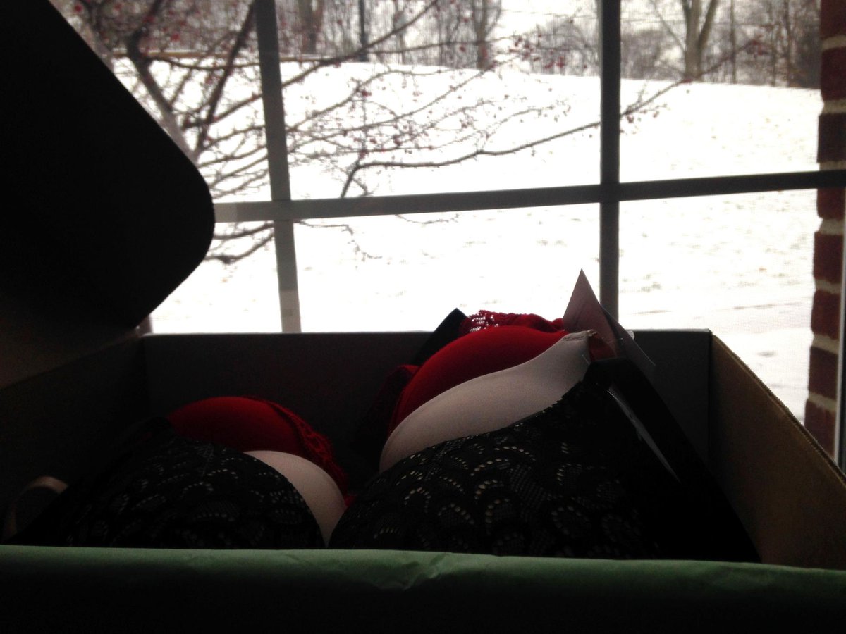 TylerRoseCounts's tweet photo. @trueandcompany This wintery day just got a whole lot more beautiful. #TrueBoxLove http://t.co/YusGmS9yZe