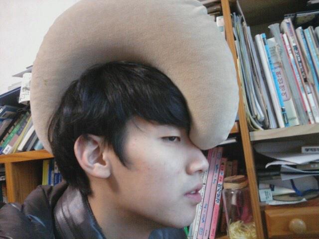 B3DjzekCYAAzqWp.jpg:large