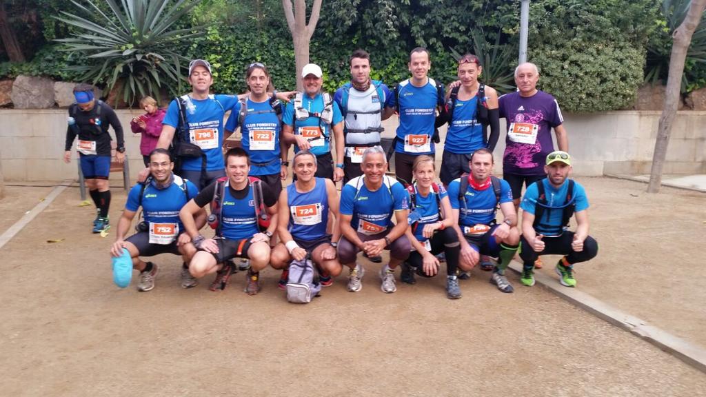 FondistesSF's tweet photo. Fondistes #santfeliu a l'ultratrail collserola. Molt bon trail de 45  i 80km http://t.co/7s6XXKHFMS